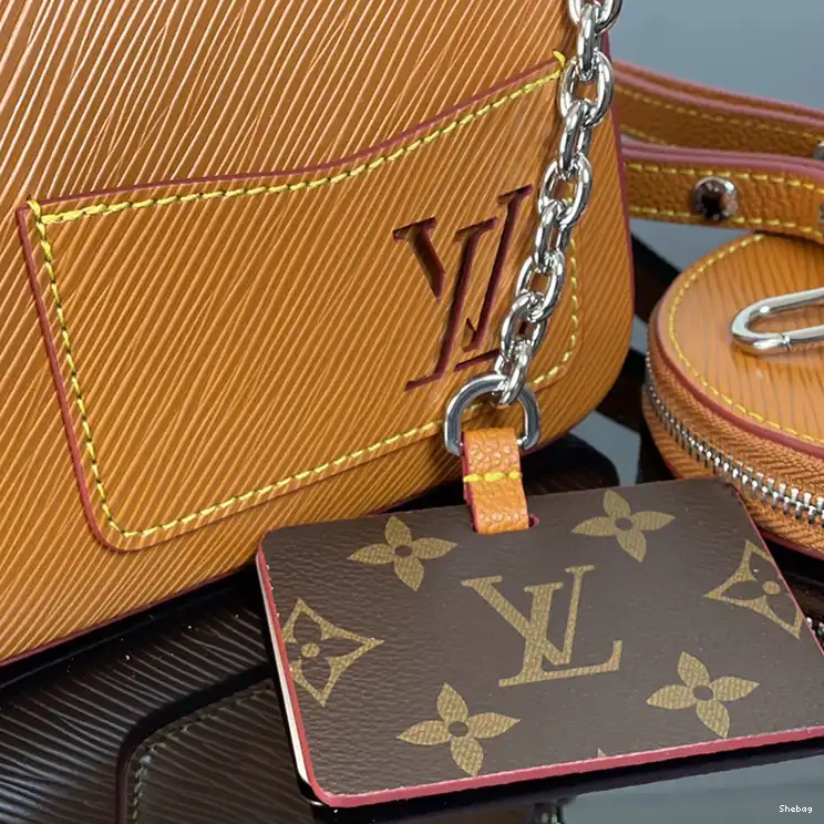 LV 2304DJ0073 Bag 0727
